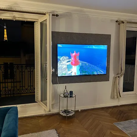Apartment Balcon , Vue Tour Eiffel Ac 5/6 P *